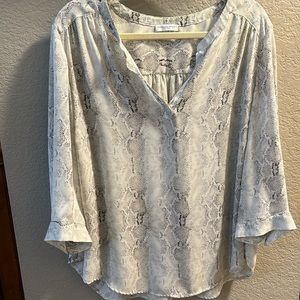 Carolina Belle white and black blouse, adjustable sleeves blouse for sale